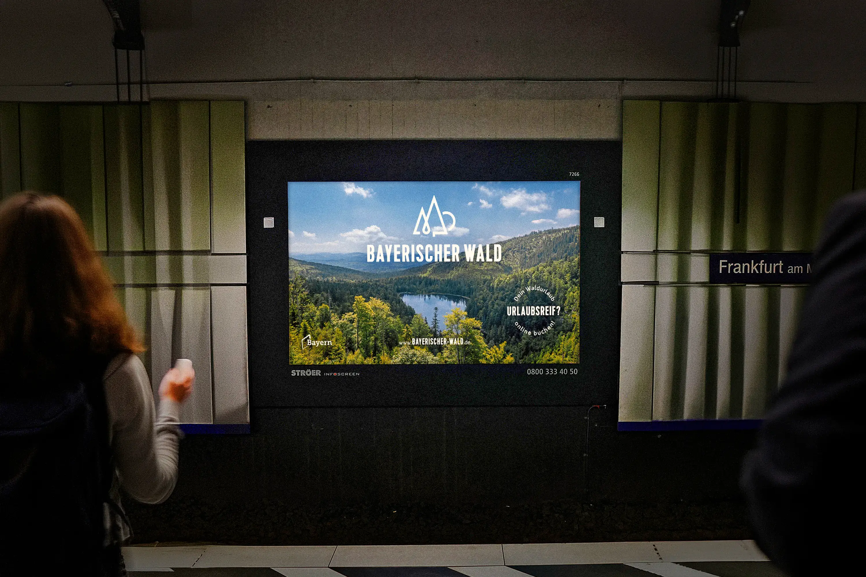 Bayerischer Wald Infoscreen am Frankfurter Hauptbahnhof